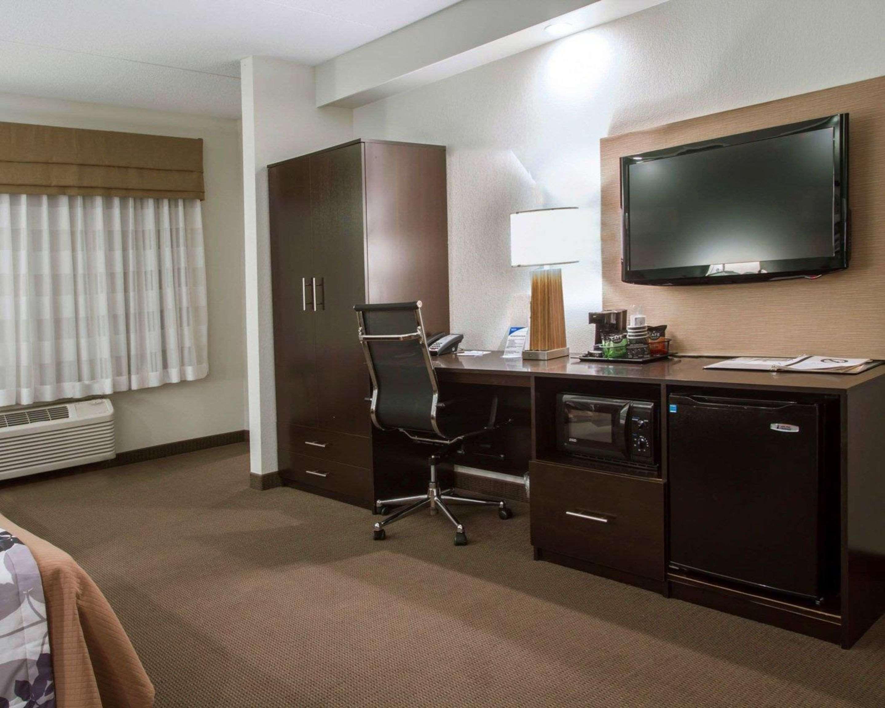 Sleep Inn & Suites Buffalo Airport Cheektowaga Eksteriør billede