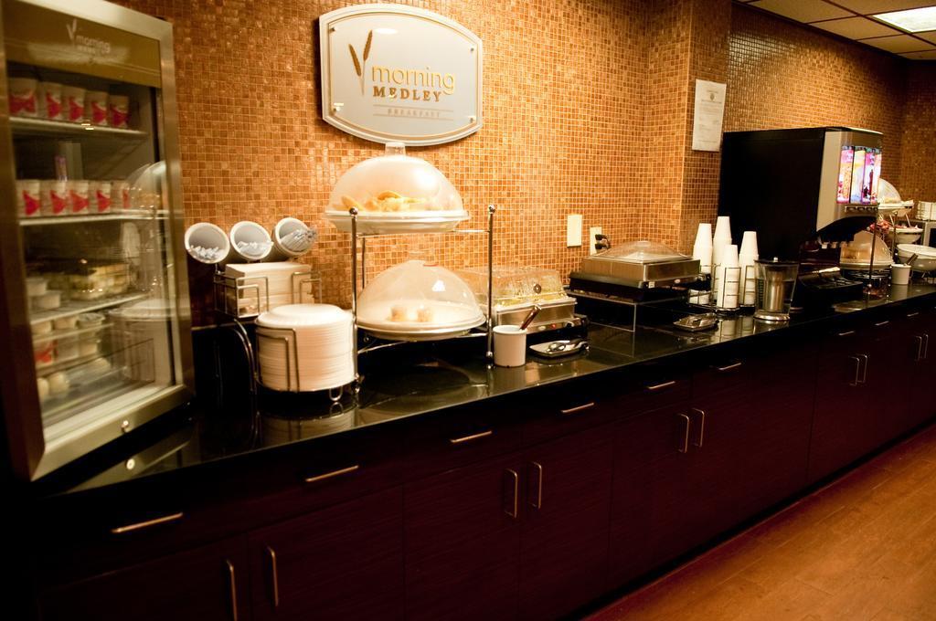 Sleep Inn & Suites Buffalo Airport Cheektowaga Eksteriør billede