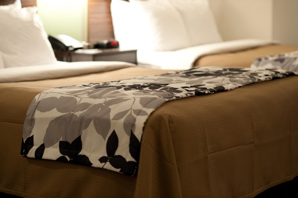 Sleep Inn & Suites Buffalo Airport Cheektowaga Eksteriør billede