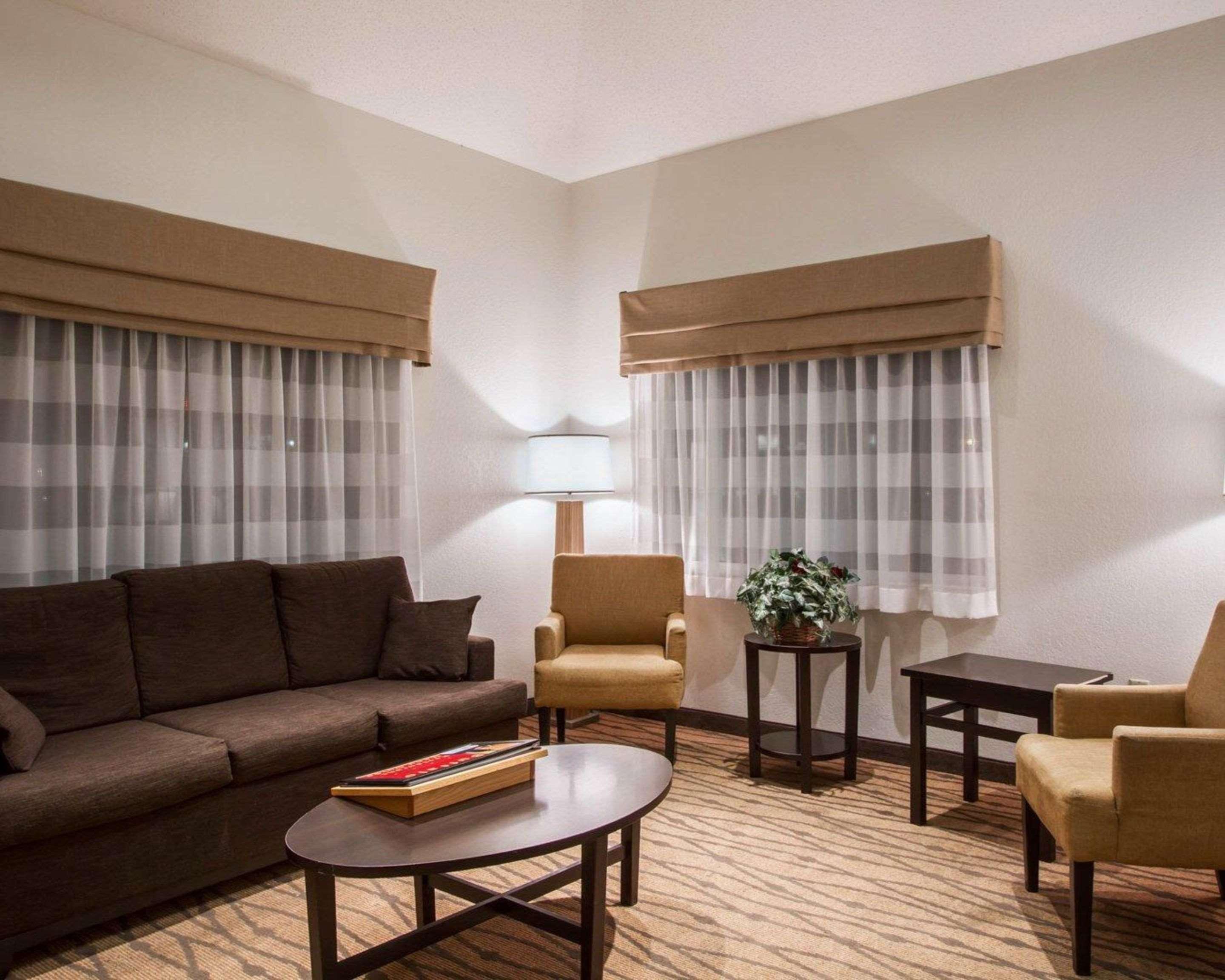 Sleep Inn & Suites Buffalo Airport Cheektowaga Eksteriør billede