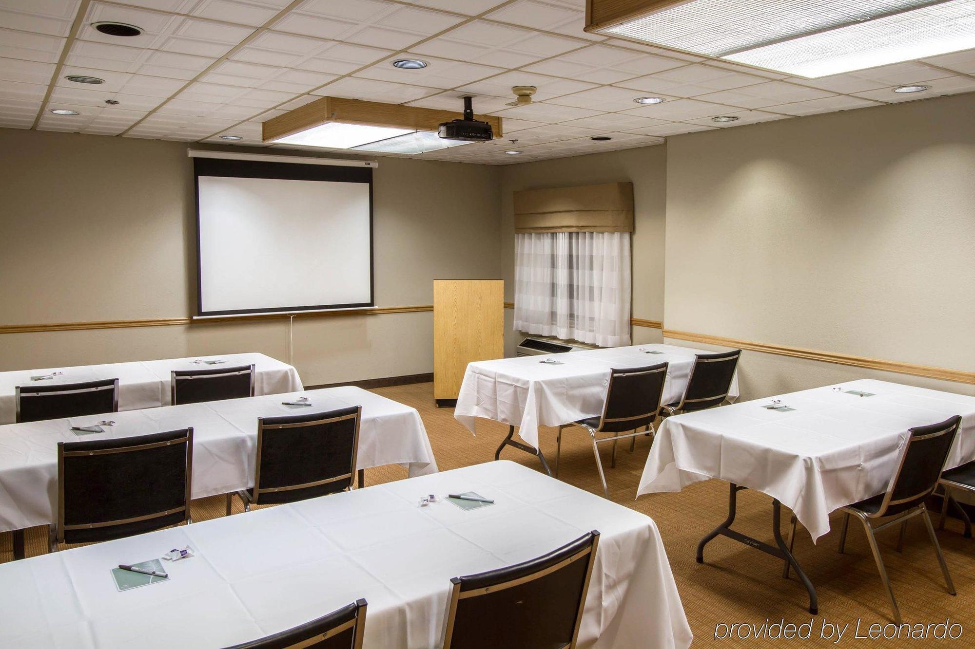 Sleep Inn & Suites Buffalo Airport Cheektowaga Eksteriør billede